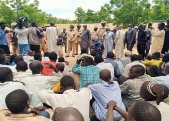 Cameroon to reintegrate 708 ex-Boko Haram fighters into communities