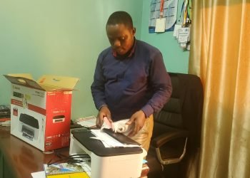 Promise kept: Douala-based business mogul donates ultra-modern printer to NewsWatch